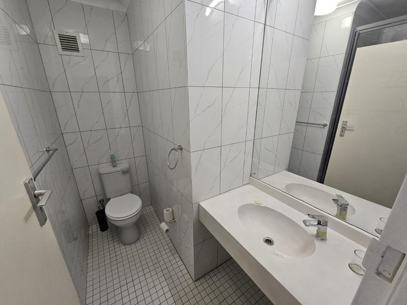 To Let 3 Bedroom Property for Rent in Rondebosch Western Cape